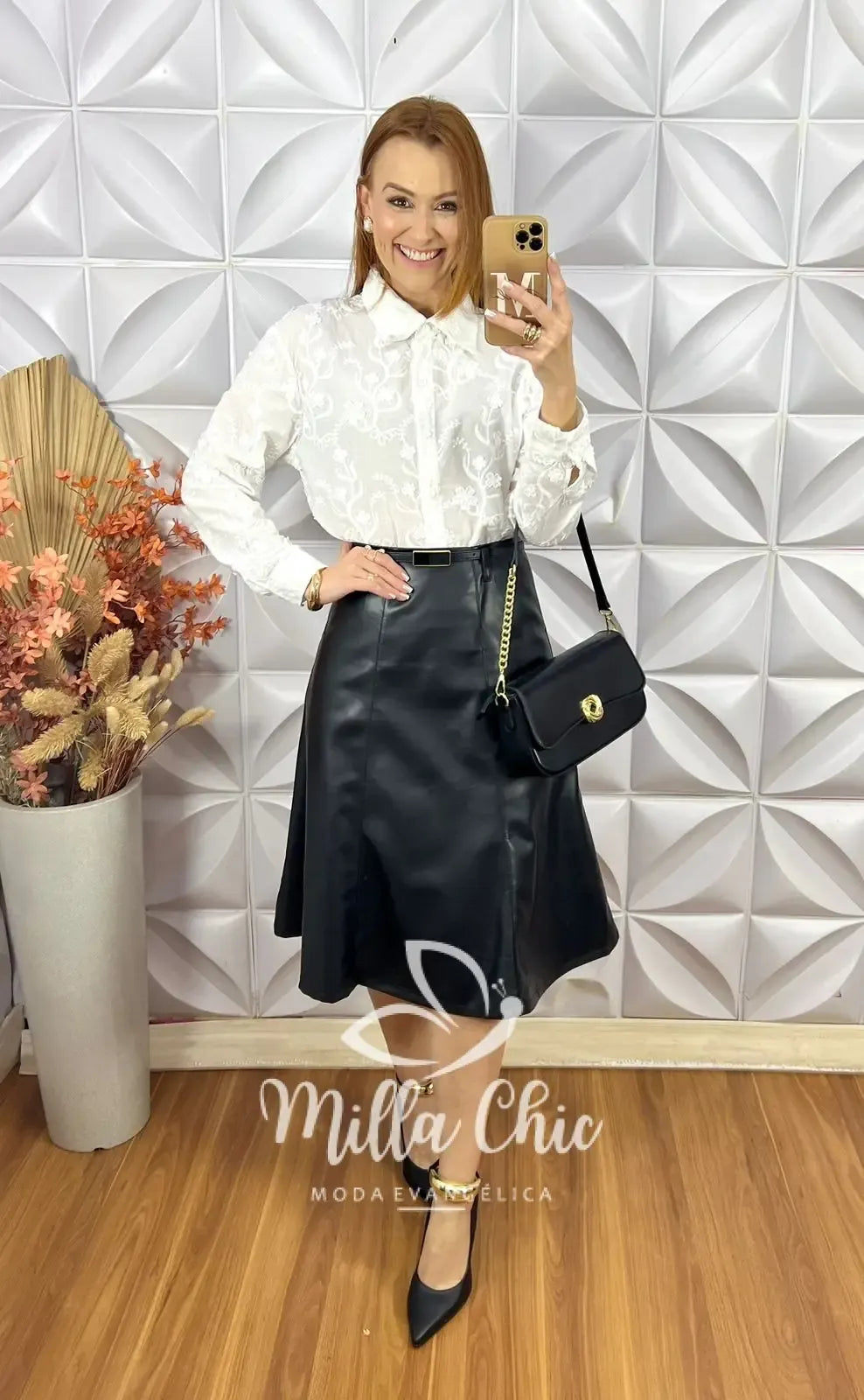 Saia Tamires Em P.U – Preta